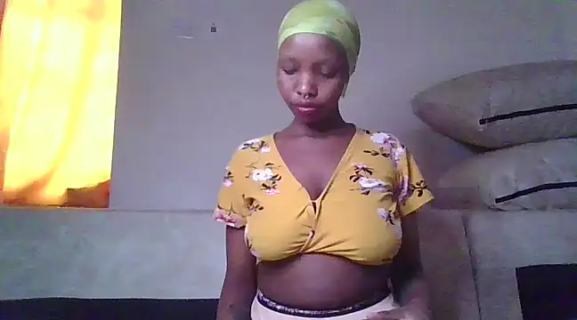 Snapshot of sexxygoldy chatting on 03.22.25 sexxygoldy online show from 03.22.25