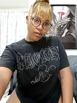 charmainexxx online show from 11.07.25