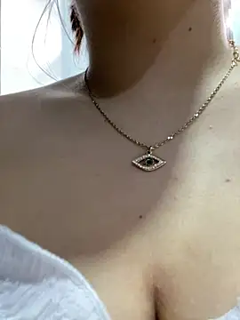 SophiaLaurens online show from 03.09.25