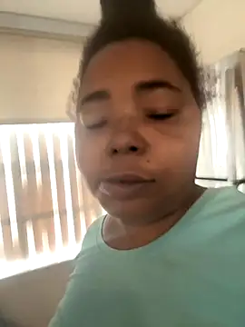 JCCaramelbarbie1 online show from 10.12.25