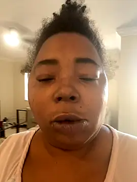 JCCaramelbarbie1 online show from 10.20.25