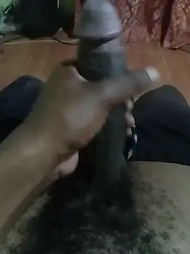 Snapshot of Mr_LowHanger chatting on 10.30.25 Mr LowHanger online show from 10.30.25