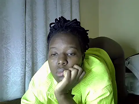 Snapshot of Oliviia_ chatting on 01.08.25 Oliviia online show from 01.08.25