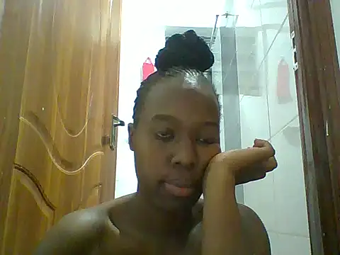 Snapshot of Oliviia_ chatting on 10.12.25 Oliviia online show from 10.12.25