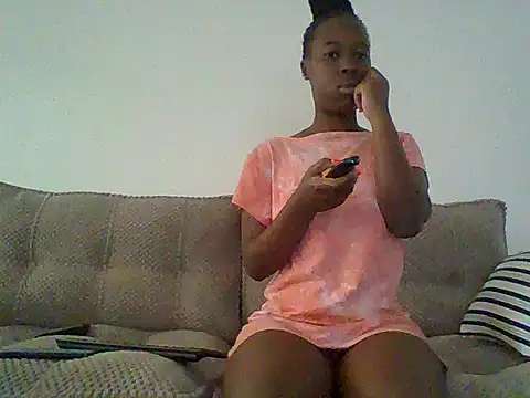 Snapshot of Oliviia_ chatting on 10.19.25 Oliviia online show from 10.19.25