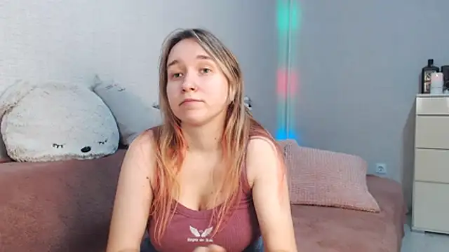 lovely hayley online show from 12.19.25