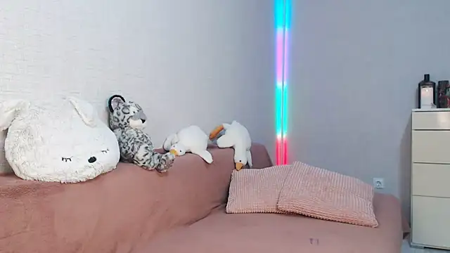 lovely hayley online show from 02.04.26