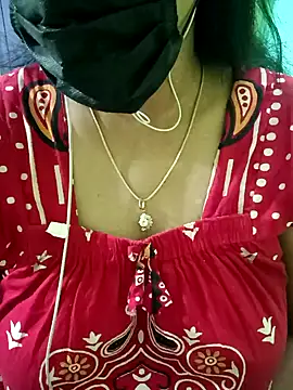 Snapshot of Aishu-tamil09 chatting on 02.12.25 Aishu-tamil09 online show from 02.12.25