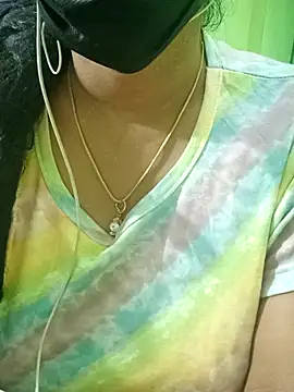 Snapshot of Aishu-tamil09 chatting on 02.13.25 Aishu-tamil09 online show from 02.13.25