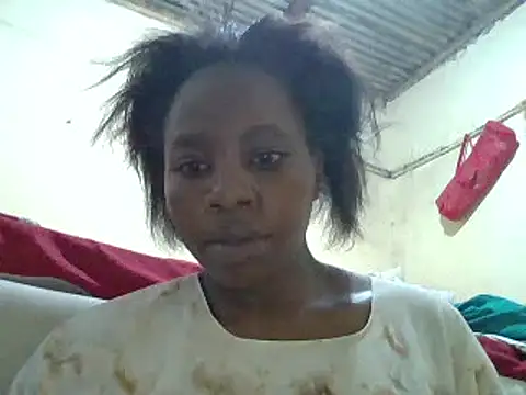 Snapshot of Queen_loveer chatting on 02.15.25 Queen loveer online show from 02.15.25