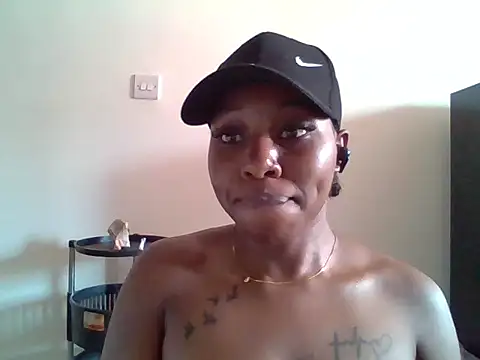 Queen loveer online show from 02.23.26