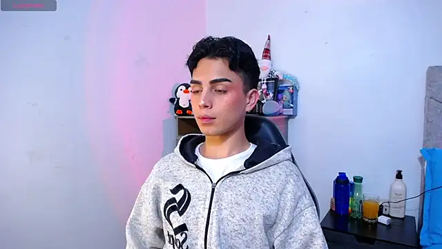 OwenBluee online show from 12.16.25