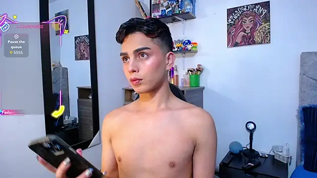 OwenBluee online show from 04.04.26