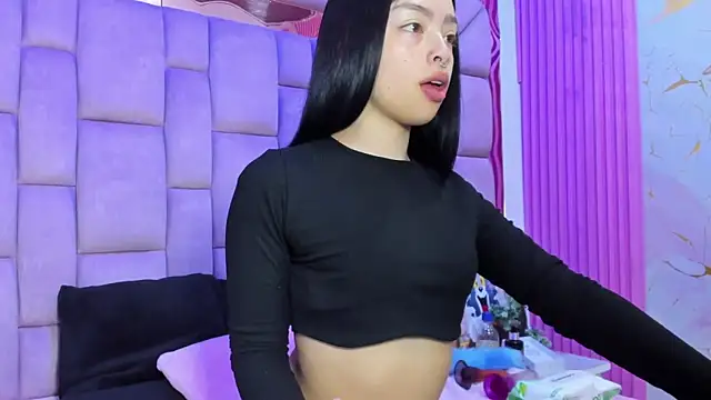 Sofia Mirandaa18 online show from 04.20.26