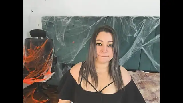 PandoraB  online show from 10.19.25