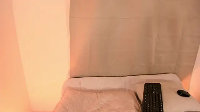 Kimberlin Cam  online show from 05.14.26