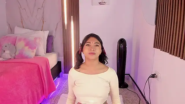 Snapshot of mia_six66 chatting on 10.12.25 mia six66 online show from 10.12.25