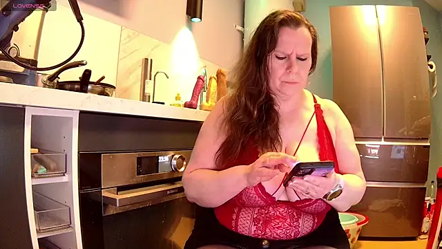 Snapshot of Endrocleia chatting on 03.02.25 Endrocleia online show from 03.02.25