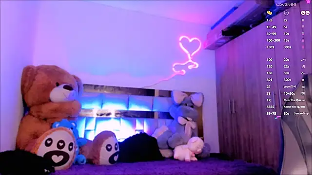 Snapshot of Lucidollts_ chatting on 02.02.25 Lucidollts online show from 02.02.25