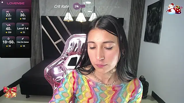 Snapshot of lizzyluk_ch chatting on 12.13.24 lizzyluk ch online show from 12.13.24