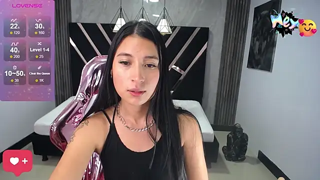 Snapshot of lizzyluk_ch chatting on 01.18.25 lizzyluk ch online show from 01.18.25