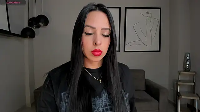 KatieStonne online show from 02.18.25