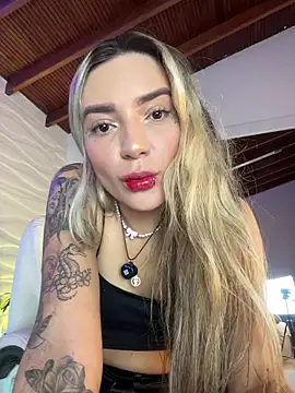 Snapshot of mariablonde_ chatting on 09.25.25 mariablonde online show from 09.25.25