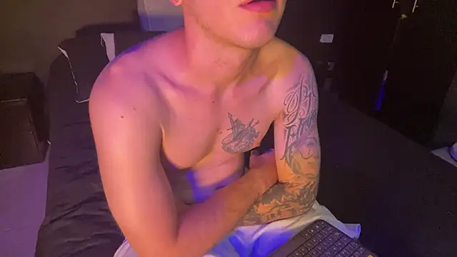 Dylanwhite23  online show from 01.15.26