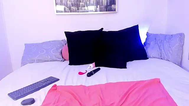 Snapshot of tamhy_ferrara chatting on 02.16.25 tamhy ferrara online show from 02.16.25