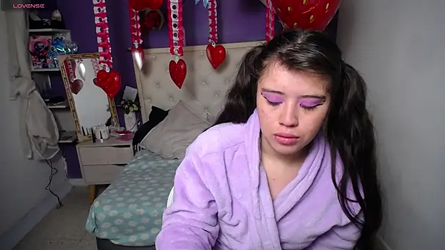 Snapshot of Ingrid_Casas chatting on 02.24.25 Ingrid Casas online show from 02.24.25