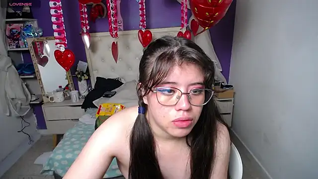 Snapshot of Ingrid_Casas chatting on 02.24.25 Ingrid Casas online show from 02.24.25