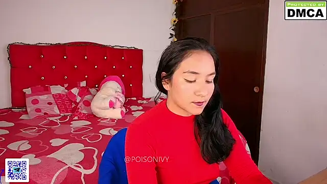 Snapshot of PoisonIvy15_ chatting on 09.10.25 PoisonIvy15 online show from 09.10.25