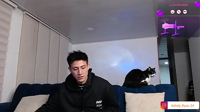 ashely ryan24 online show from 09.09.25