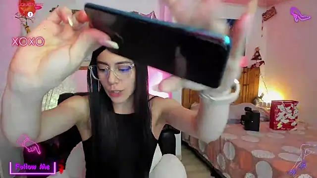 LauGrayJ online show from 03.11.25