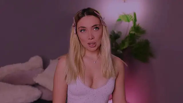 Jessielle online show from 12.15.25