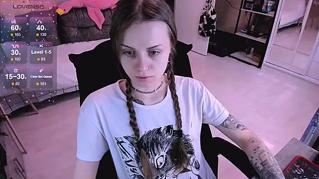 NaniMoore online show from 01.11.25