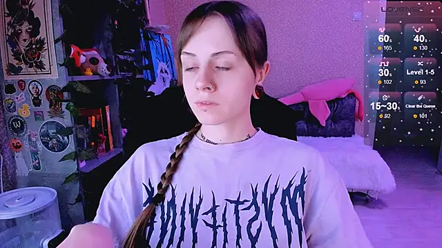 NaniMoore online show from 02.06.25