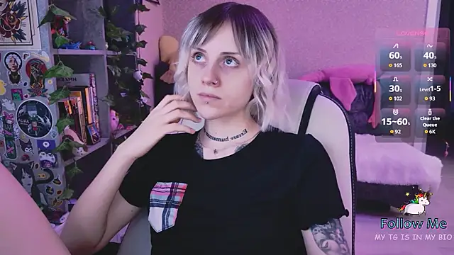 NaniMoore online show from 04.06.26