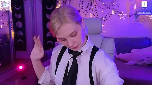 Moonlight Mia online show from 04.04.26