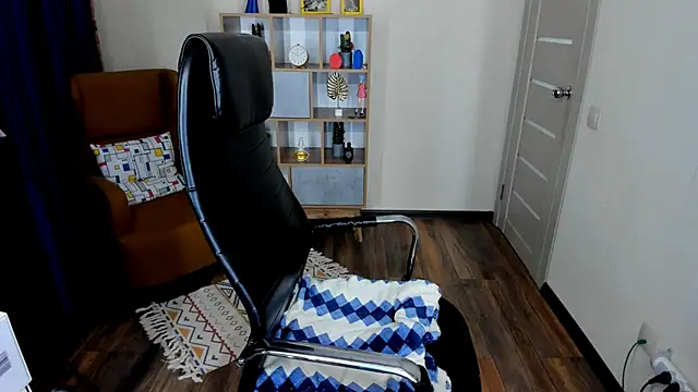 FrancescaCollins online show from 10.16.25