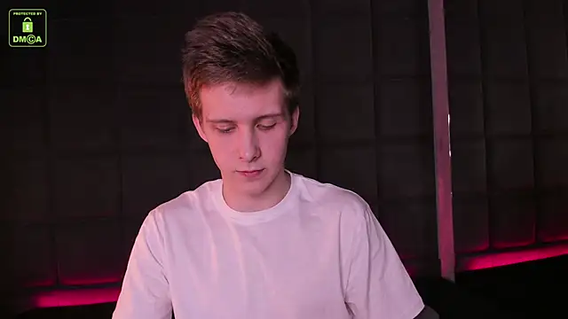 Snapshot of MarkGWalker chatting on 03.11.25 MarkGWalker online show from 03.11.25