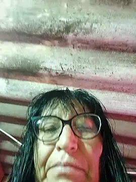 clarita 01 online show from 10.23.25