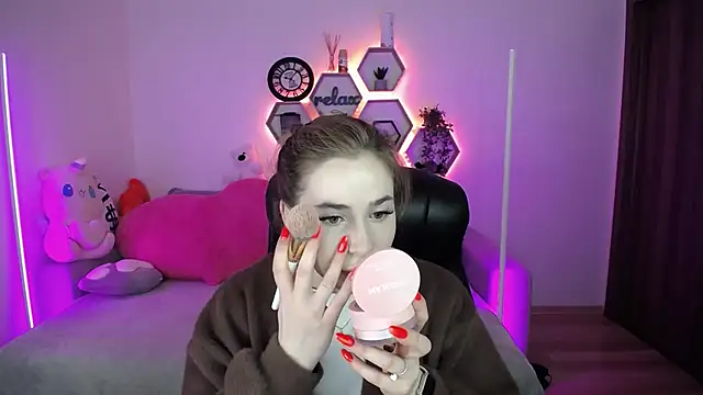 Snapshot of SabrinViolet chatting on 04.29.26 SabrinViolet online show from 04.29.26