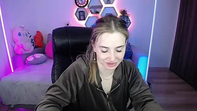 Snapshot of SabrinViolet chatting on 05.12.26 SabrinViolet online show from 05.12.26