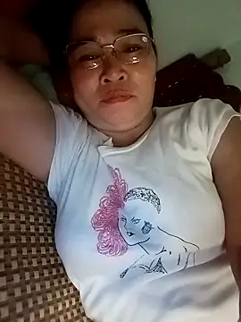 Snapshot of Sexy-asslove90 chatting on 10.17.25 Sexy-asslove90 online show from 10.17.25