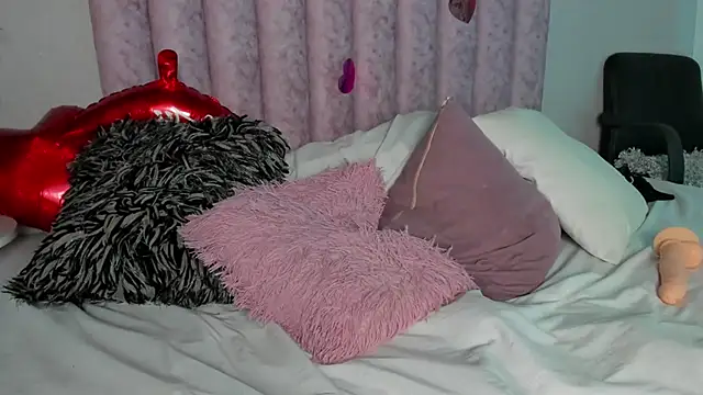 SusanBenett online show from 02.15.25