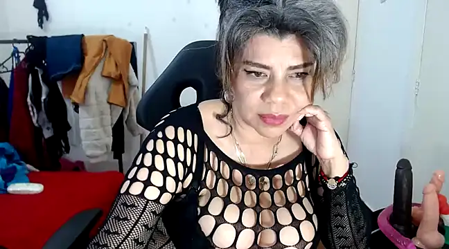 vikyadams online show from 03.04.25