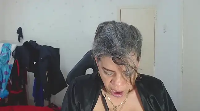 vikyadams online show from 03.05.25