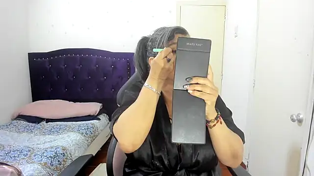 vikyadams online show from 09.10.25