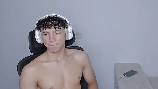 laurent nova online show from 09.20.25